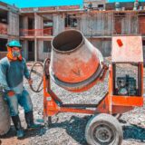 Cum citești corect un deviz de construcție și ce capcane conține