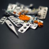 Postura corectă la birou: cum previi durerile de spate și de gât