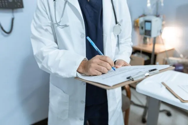 Ce opțiuni ai când un inel gastric nu mai funcționează cum trebuie? 4 variante discutate cu chirurgul
