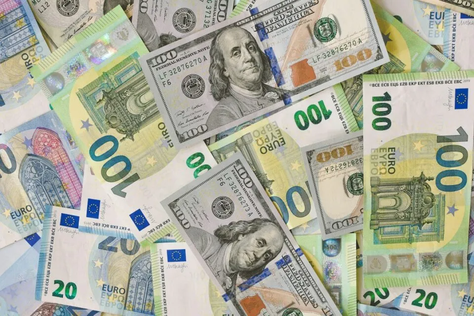 Photo euro currency facts