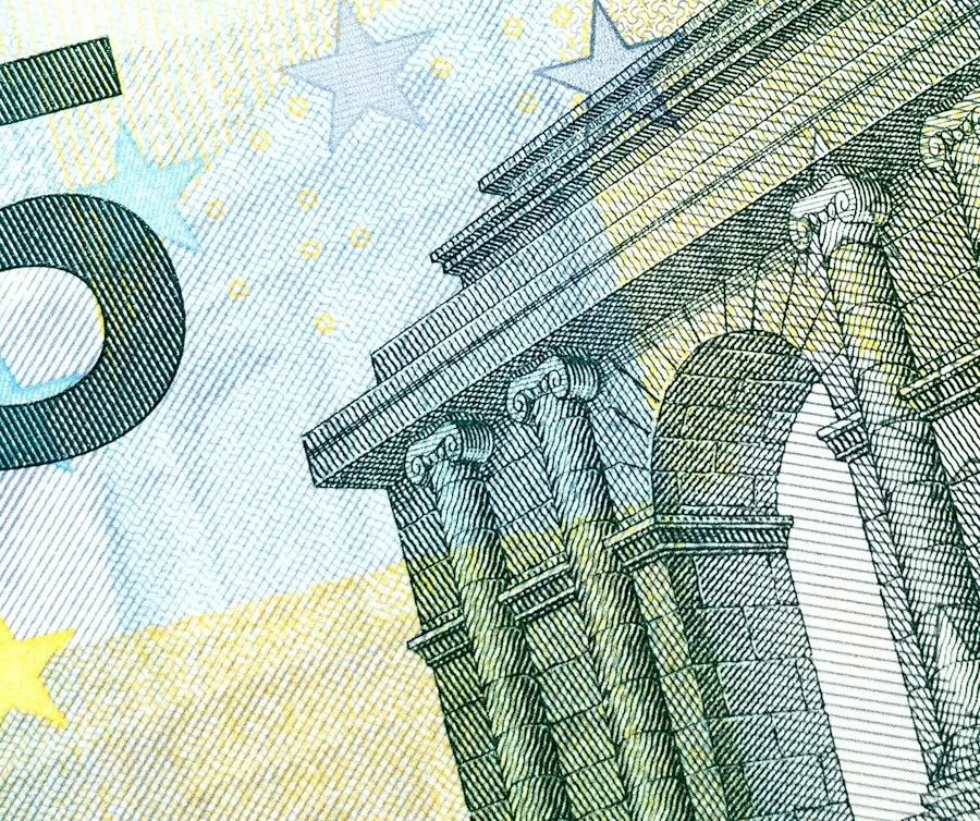 euro currency facts